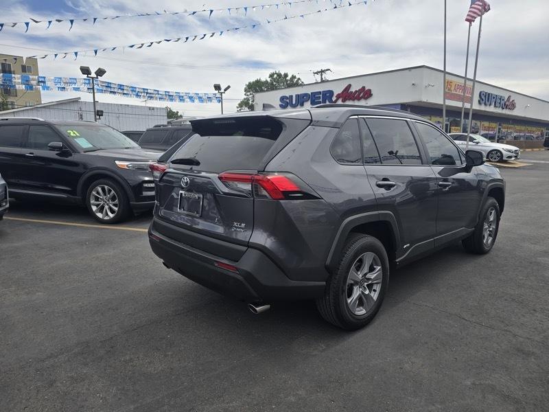 Toyota RAV4 Hybrid XLE AWD (Natl) 2025