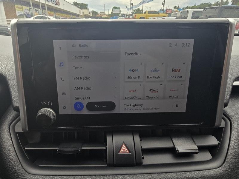 Toyota RAV4 Hybrid XLE AWD (Natl) 2025