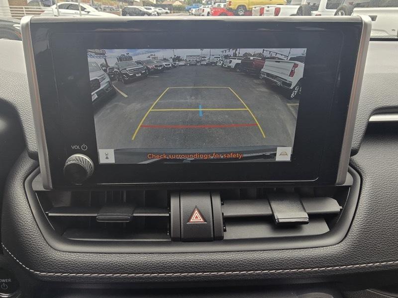 Toyota RAV4 Hybrid XLE AWD (Natl) 2025