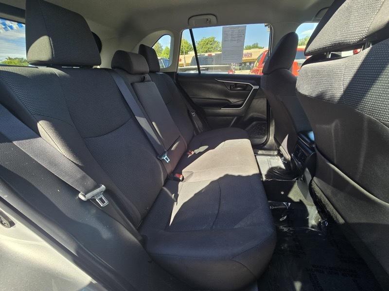 Toyota RAV4 LE AWD (Natl) 2025