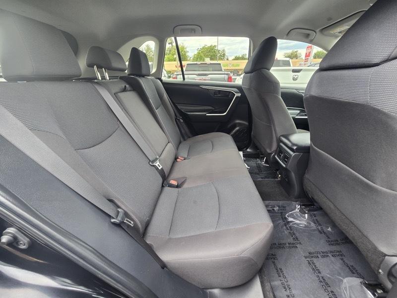 Toyota RAV4 LE AWD (Natl) 2025