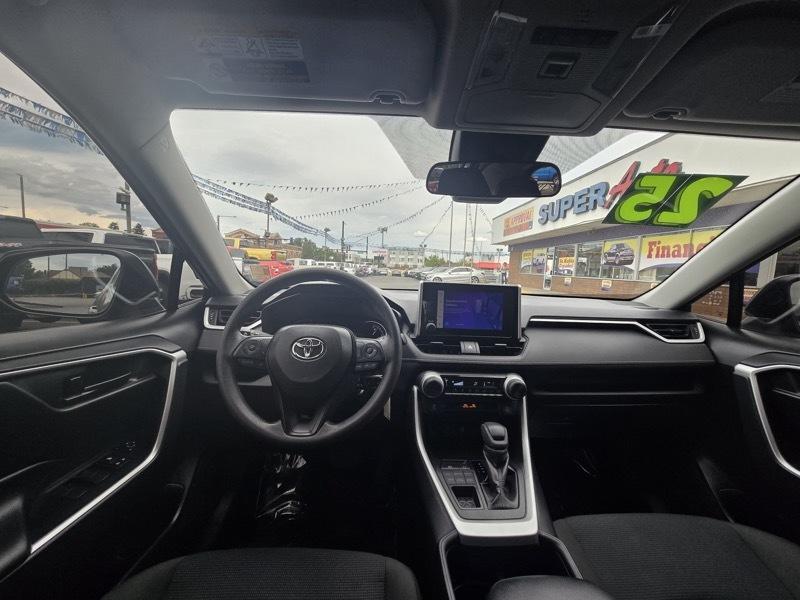 Toyota RAV4 LE AWD (Natl) 2025