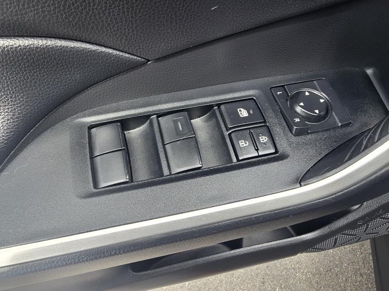 Toyota RAV4 LE AWD (Natl) 2025