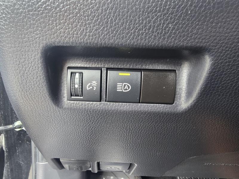 Toyota RAV4 LE AWD (Natl) 2025