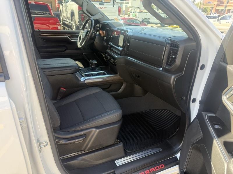 Chevrolet Silverado 1500 4WD Crew Cab 157" RST 2023