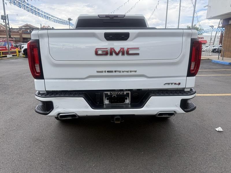 GMC Sierra 1500 4WD Crew Cab 147" AT4 2022