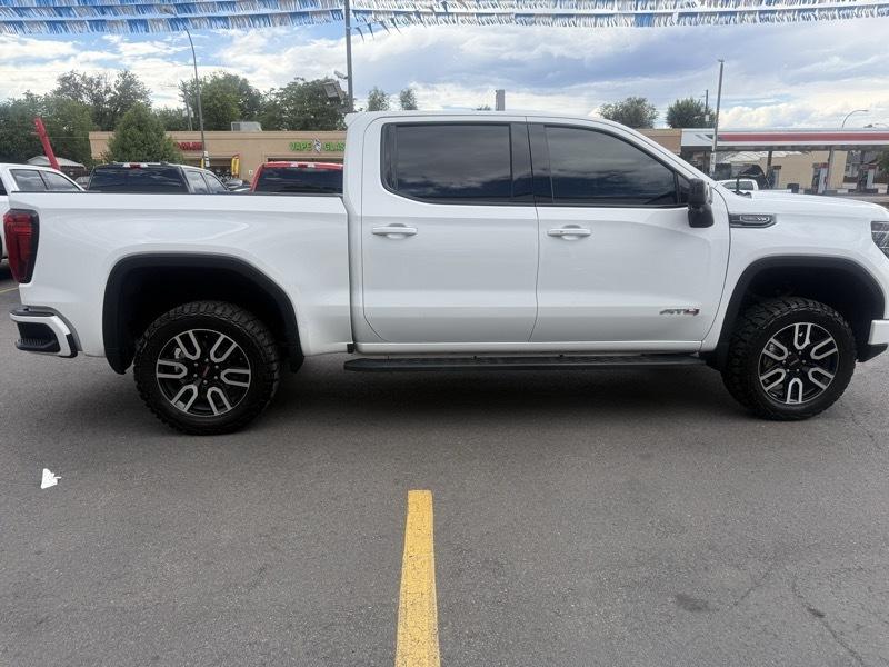 GMC Sierra 1500 4WD Crew Cab 147" AT4 2022