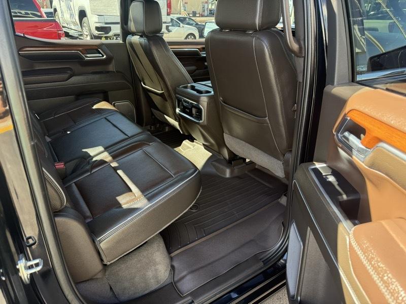 GMC Sierra 1500 4WD Crew Cab 157" Denali 2022