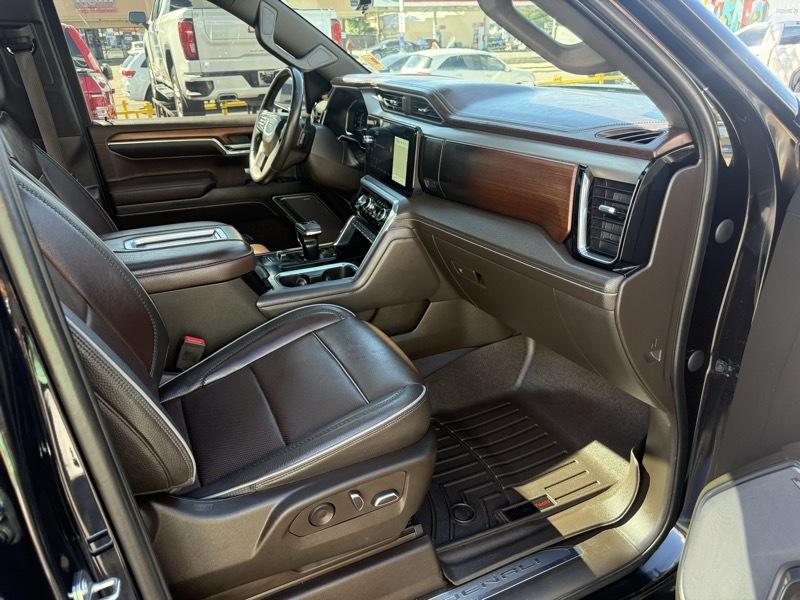 GMC Sierra 1500 4WD Crew Cab 157" Denali 2022