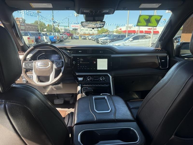 GMC Sierra 1500 4WD Crew Cab 157" Denali 2022