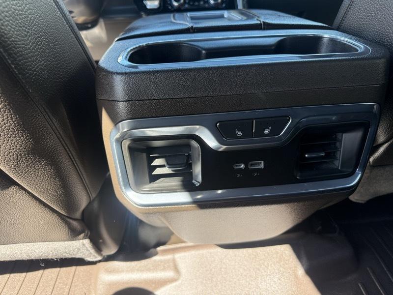 GMC Sierra 1500 4WD Crew Cab 157" Denali 2022