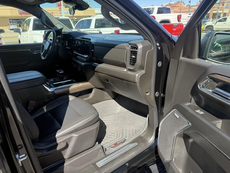 Chevrolet Silverado 1500 4WD Crew Cab 147" RST 2024