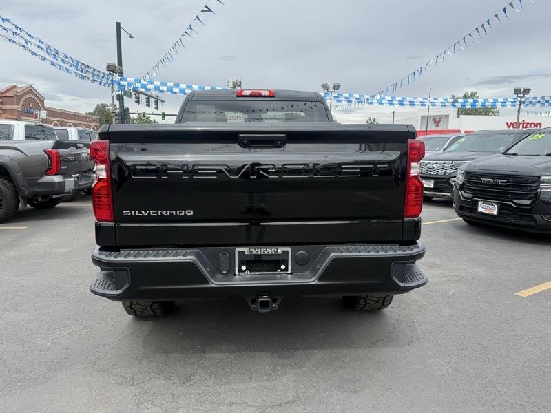 Chevrolet Silverado 1500 4WD Reg Cab 126" Work Truck 2026