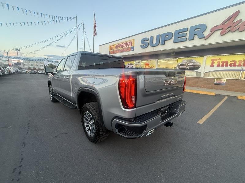 GMC Sierra 1500 4WD Crew Cab 147" AT4 2023