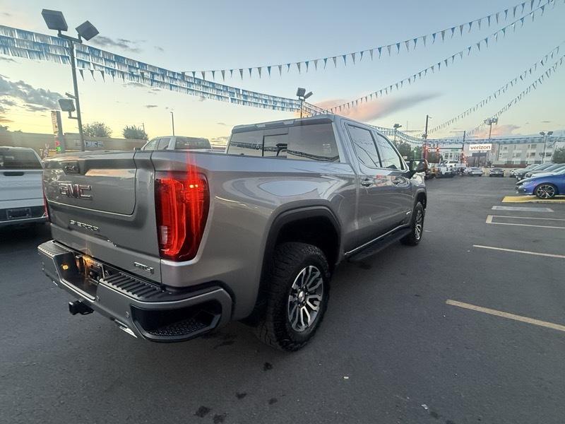 GMC Sierra 1500 4WD Crew Cab 147" AT4 2023