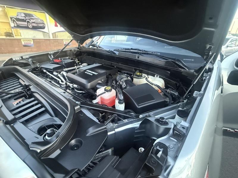 GMC Sierra 1500 4WD Crew Cab 147" AT4 2023