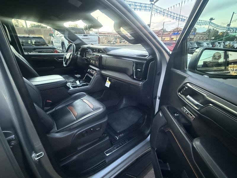 GMC Sierra 1500 4WD Crew Cab 147" AT4 2023