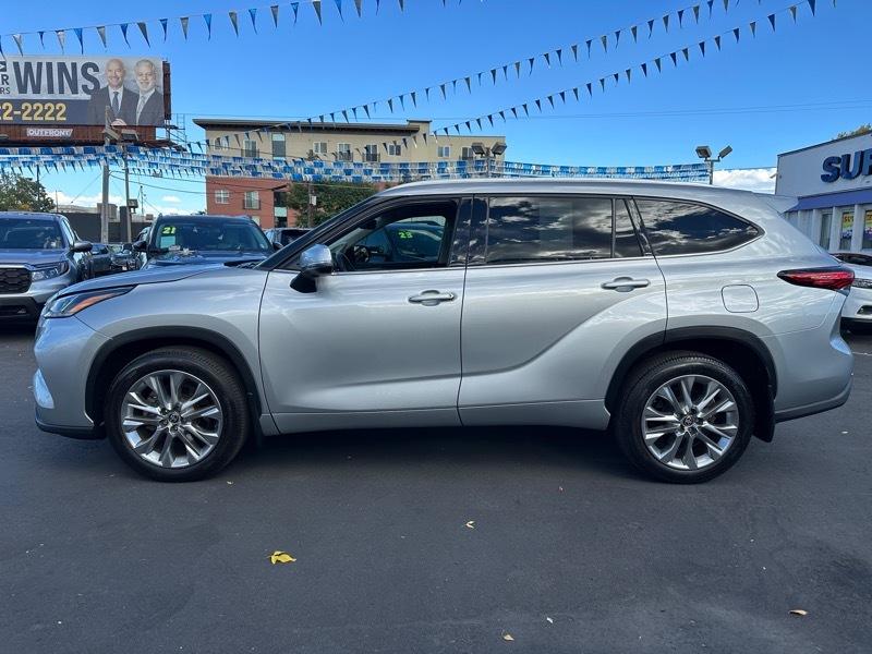 Toyota Highlander Limited AWD (Natl) 2022