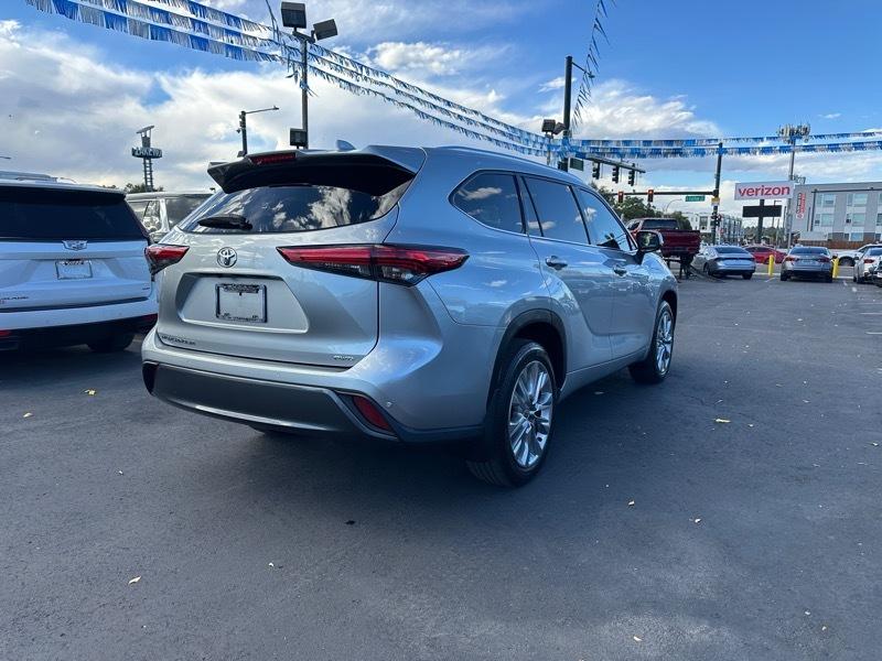 Toyota Highlander Limited AWD (Natl) 2022