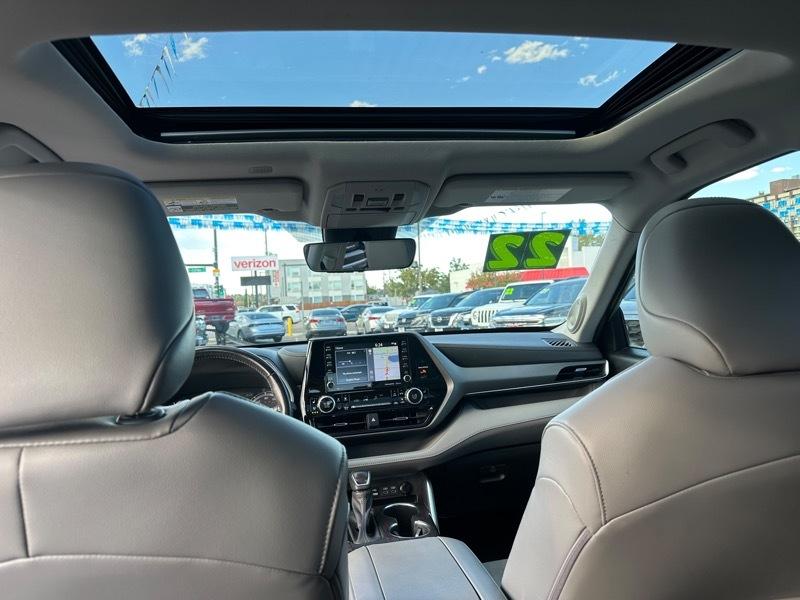 Toyota Highlander Limited AWD (Natl) 2022