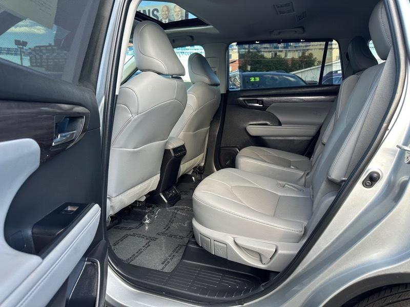 Toyota Highlander Limited AWD (Natl) 2022