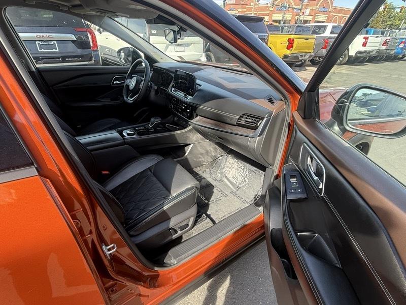 Nissan Rogue AWD Platinum 2021