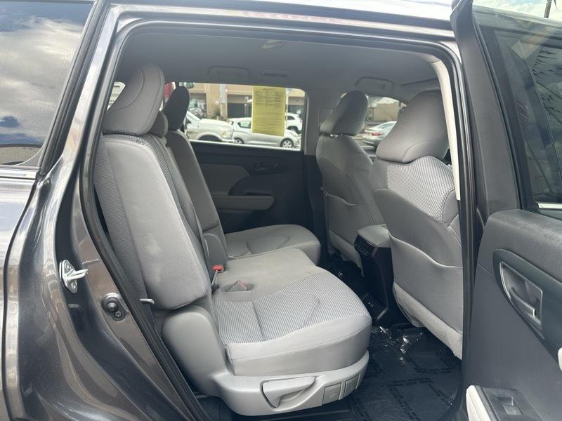 Toyota Highlander L AWD (Natl) 2021
