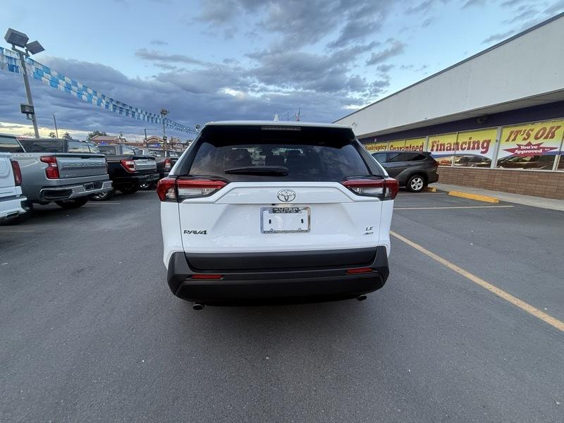 Toyota RAV4 LE AWD (Natl) 2025