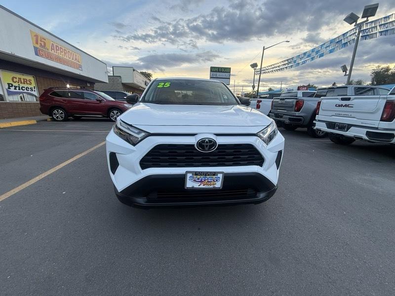 Toyota RAV4 LE AWD (Natl) 2025