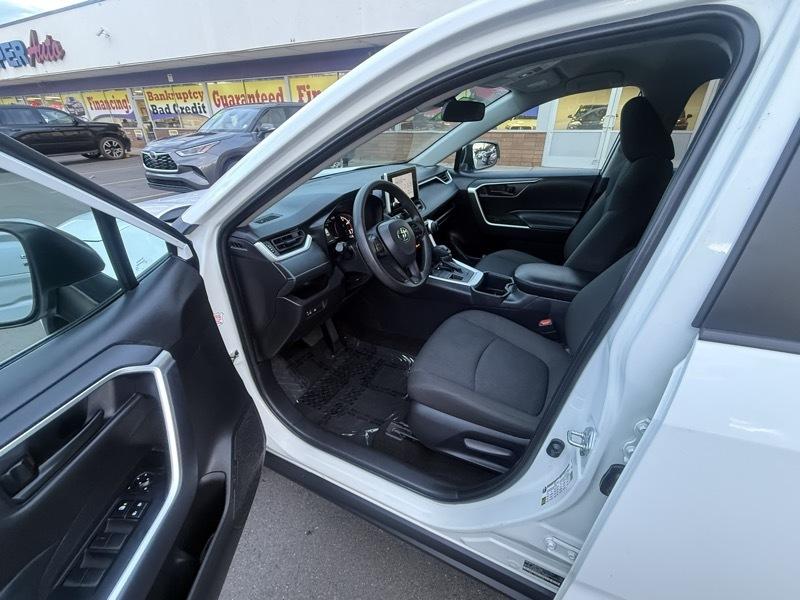 Toyota RAV4 LE AWD (Natl) 2025