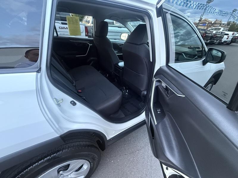 Toyota RAV4 LE AWD (Natl) 2025
