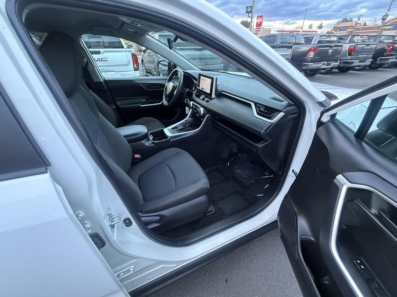 Toyota RAV4 LE AWD (Natl) 2025
