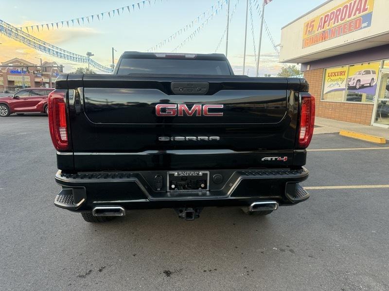 GMC Sierra 1500 4WD Crew Cab 147" AT4 2021