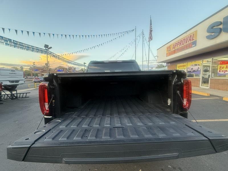 GMC Sierra 1500 4WD Crew Cab 147" AT4 2021