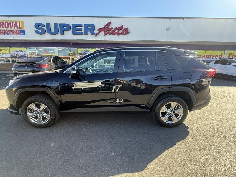Toyota RAV4 Hybrid XLE AWD (Natl) 2024
