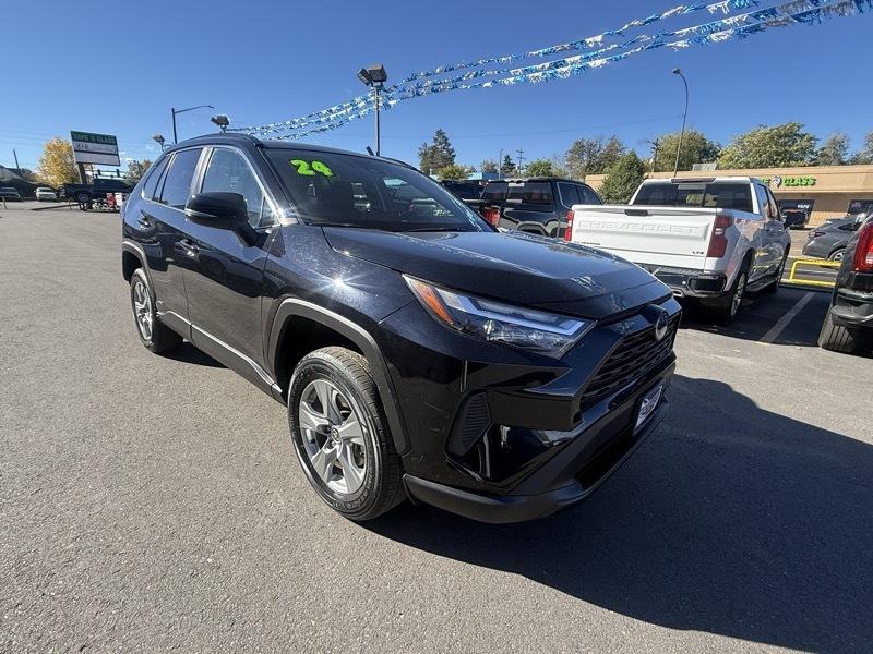 Toyota RAV4 Hybrid XLE AWD (Natl) 2024