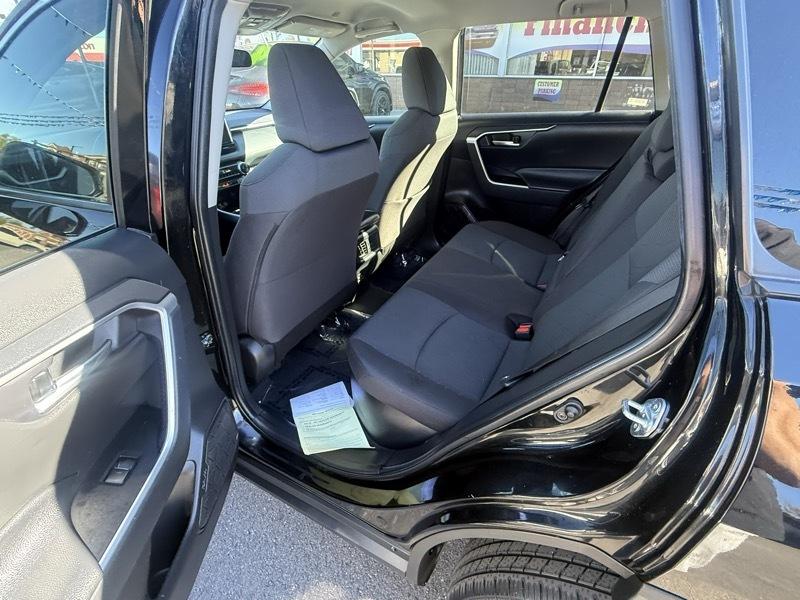Toyota RAV4 Hybrid XLE AWD (Natl) 2024
