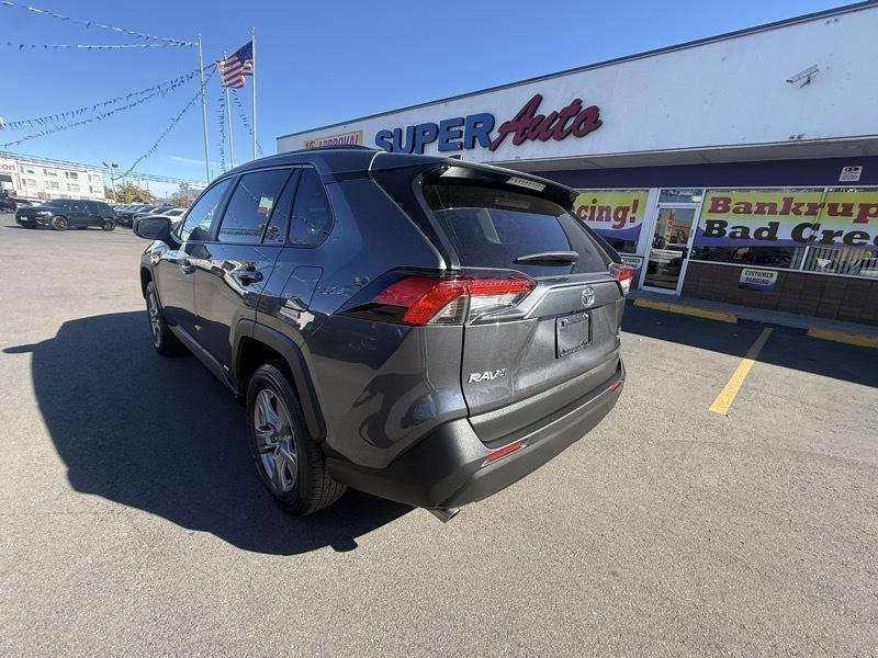 Toyota RAV4 Hybrid LE AWD (Natl) 2025