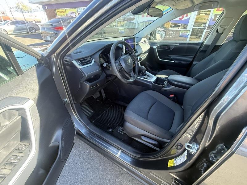 Toyota RAV4 Hybrid LE AWD (Natl) 2025