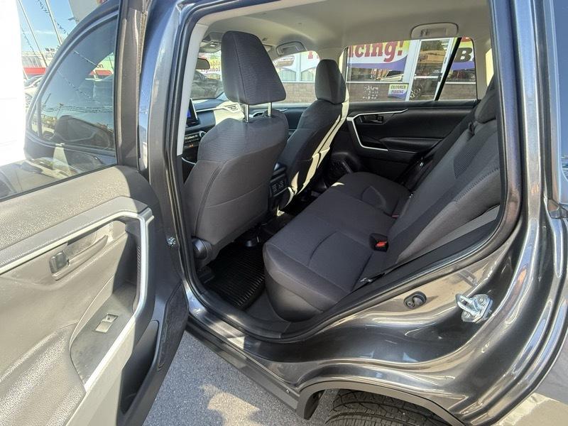 Toyota RAV4 Hybrid LE AWD (Natl) 2025