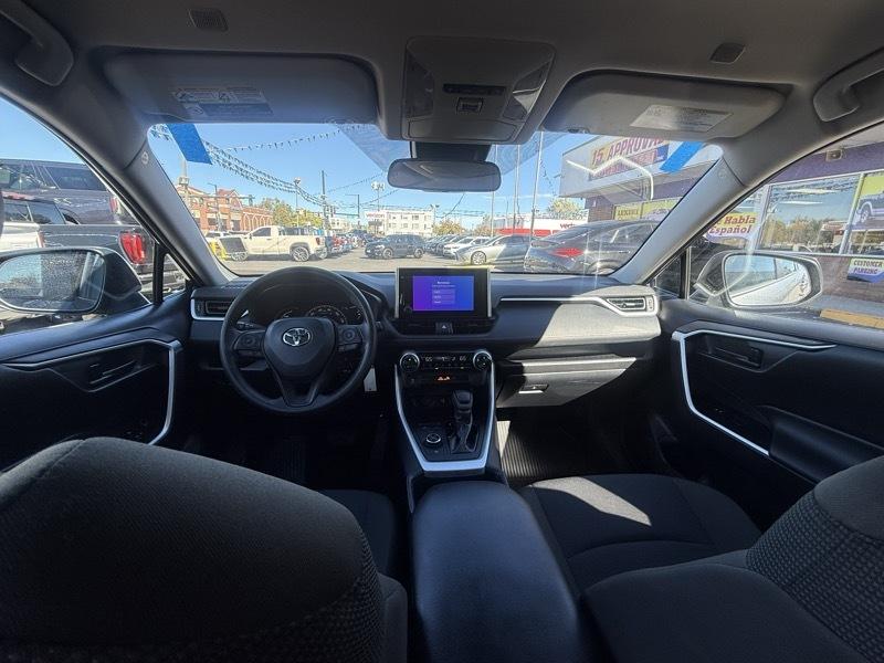 Toyota RAV4 Hybrid LE AWD (Natl) 2025