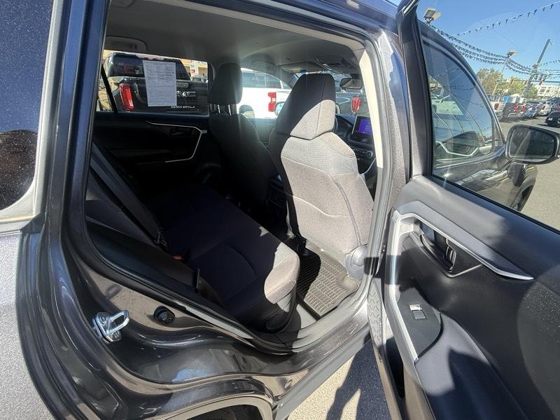 Toyota RAV4 Hybrid LE AWD (Natl) 2025