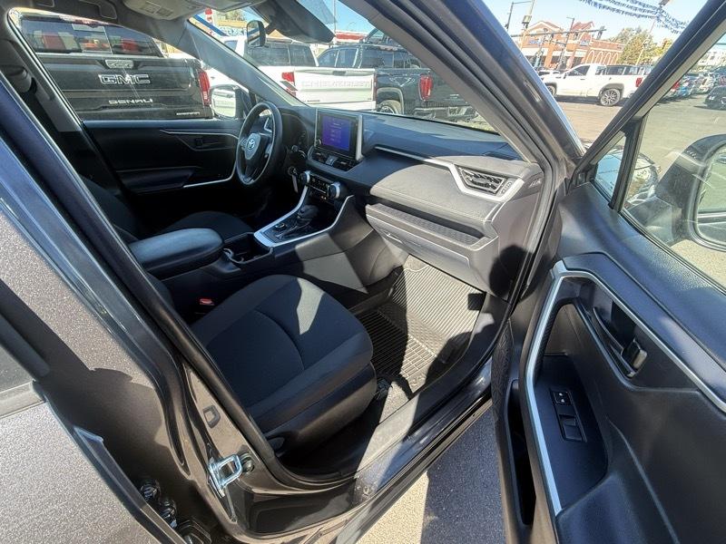 Toyota RAV4 Hybrid LE AWD (Natl) 2025