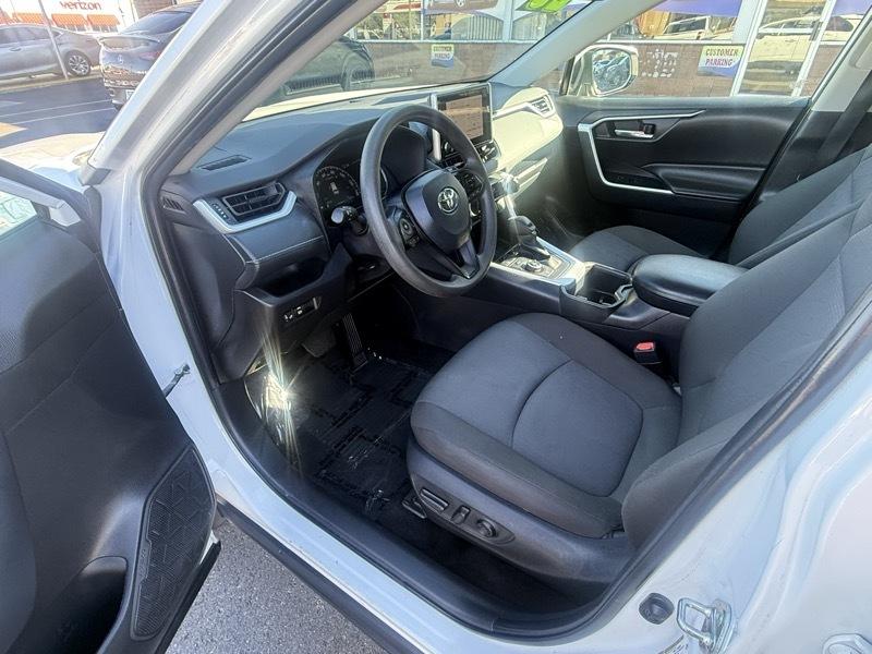 Toyota RAV4 Hybrid XLE AWD (Natl) 2025