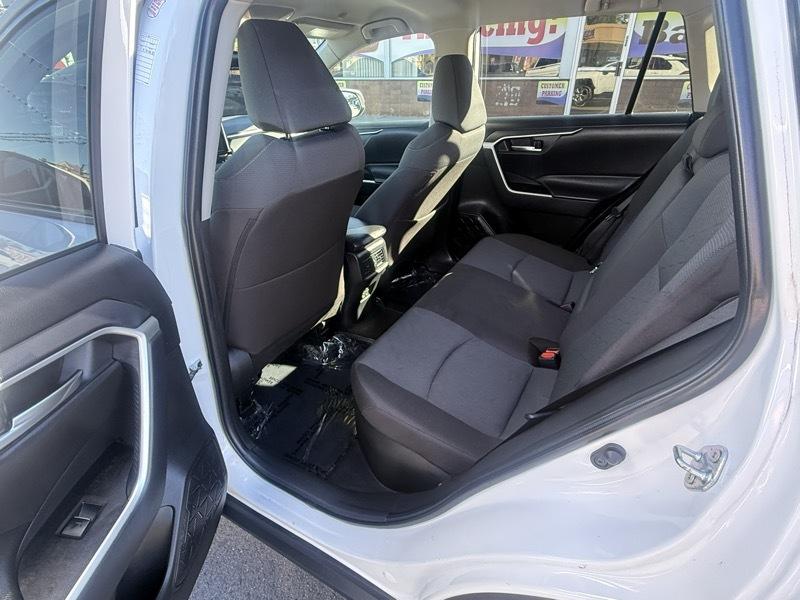 Toyota RAV4 Hybrid XLE AWD (Natl) 2025