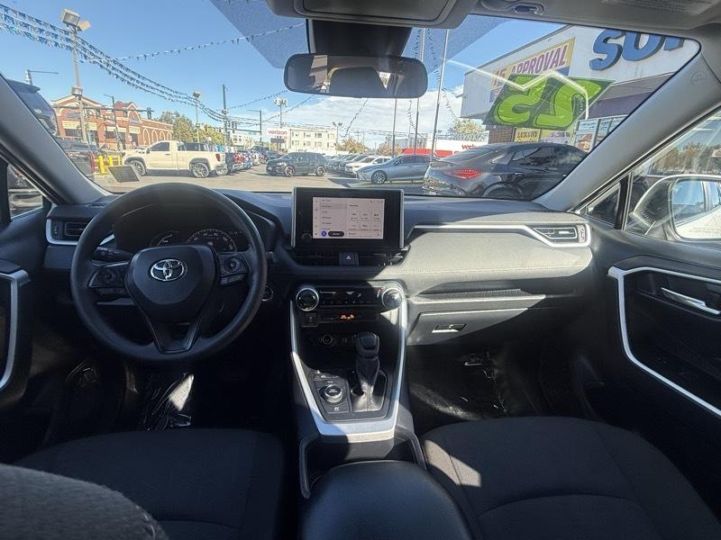 Toyota RAV4 Hybrid XLE AWD (Natl) 2025