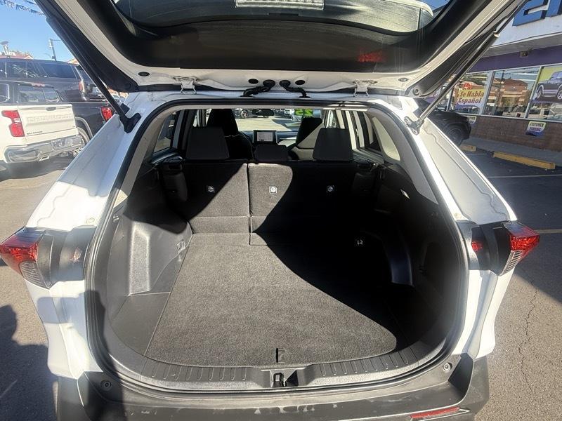 Toyota RAV4 Hybrid XLE AWD (Natl) 2025