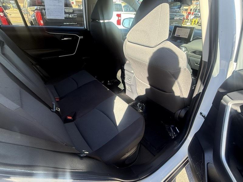 Toyota RAV4 Hybrid XLE AWD (Natl) 2025