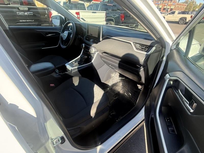 Toyota RAV4 Hybrid XLE AWD (Natl) 2025