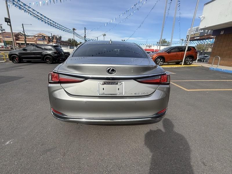 Lexus ES ES 250 AWD 2021